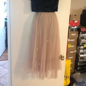 NWT Beautiful Tulle and Pearl Maxi Skirt